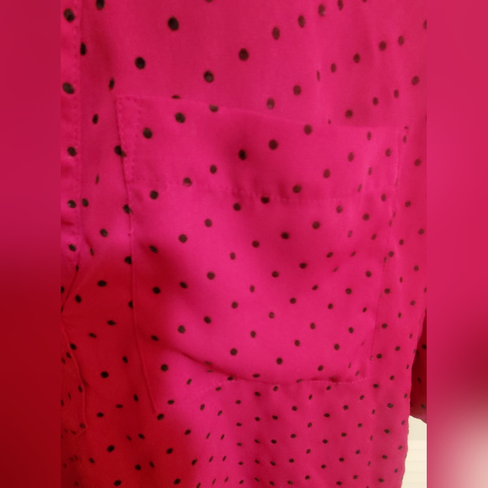 New York & Co. Raspberry polka dot top - Picture 5 of 5